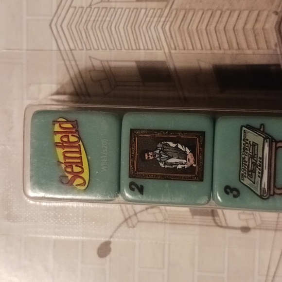 SEINFELD COLLECTIBLE DICE SET - Picture 4 of 6